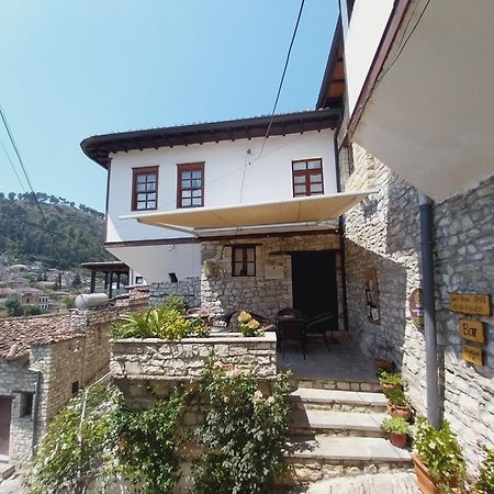 Guest House J.Prifti Berat Esterno foto