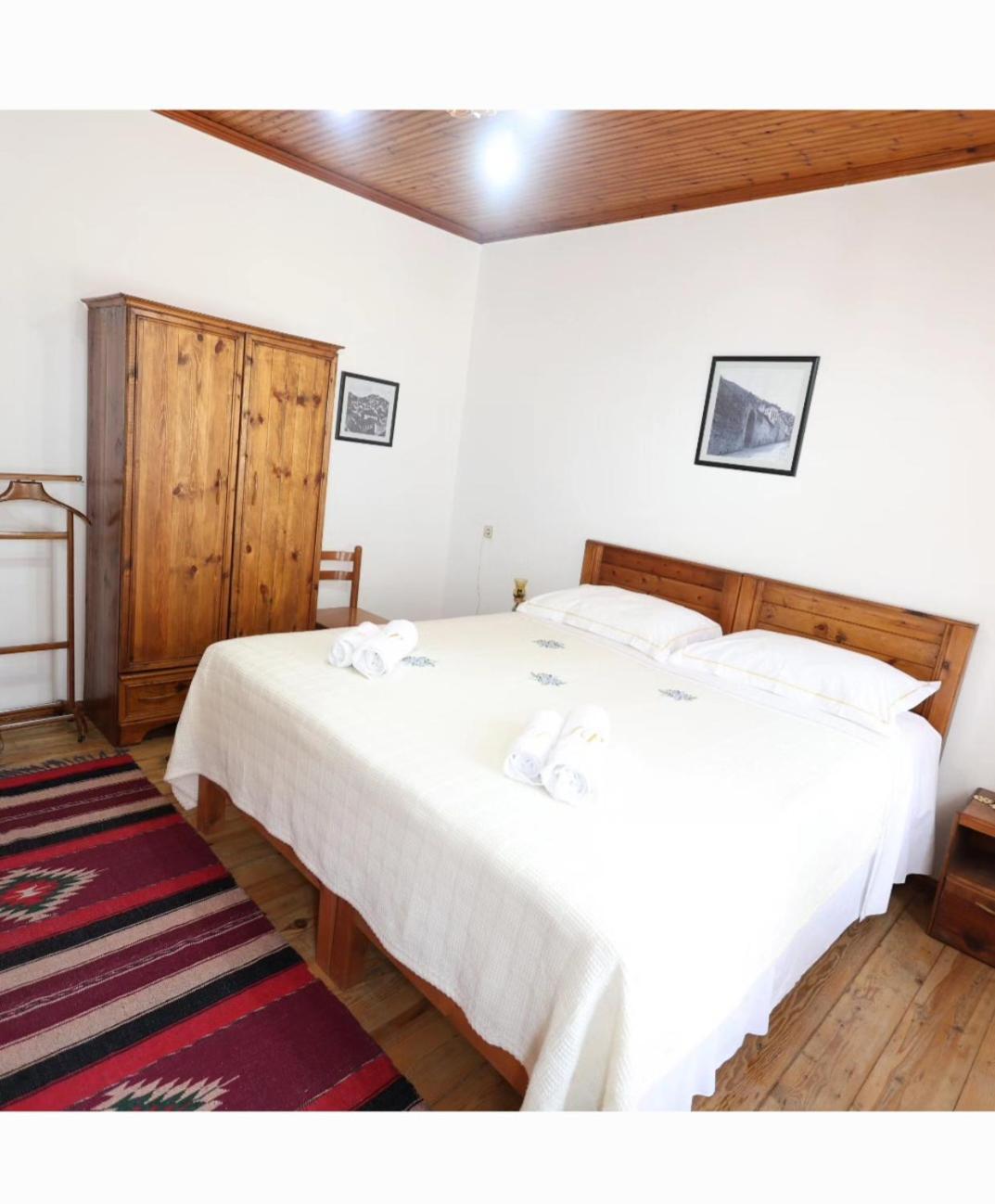 Guest House J.Prifti Berat Esterno foto