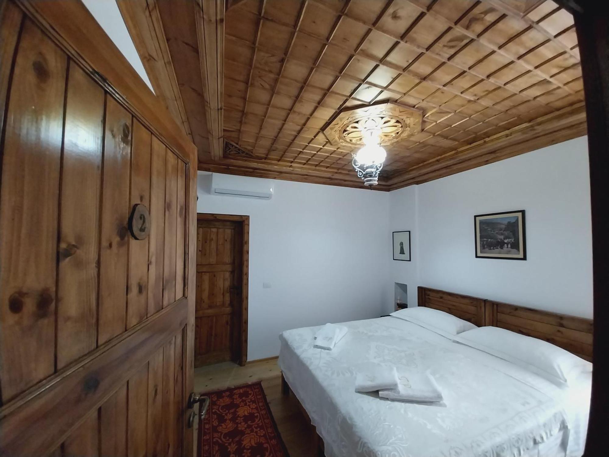 Guest House J.Prifti Berat Esterno foto